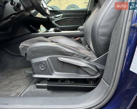 Синий Ауди E-Tron, объемом двигателя 0 л и пробегом 57 тыс. км за 28700 $, фото 12 на Automoto.ua