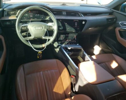 Синий Ауди E-Tron, объемом двигателя 0 л и пробегом 81 тыс. км за 19500 $, фото 7 на Automoto.ua