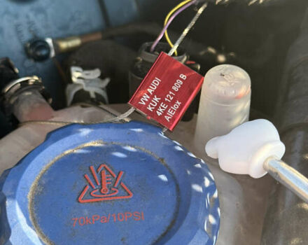 Синий Ауди E-Tron, объемом двигателя 0 л и пробегом 80 тыс. км за 33000 $, фото 109 на Automoto.ua