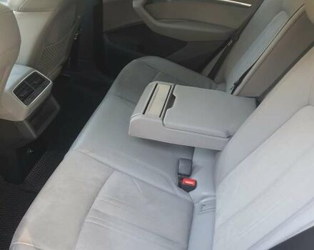 Синий Ауди E-Tron, объемом двигателя 0 л и пробегом 94 тыс. км за 28500 $, фото 60 на Automoto.ua