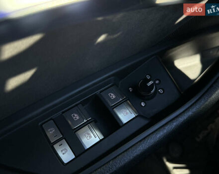 Синий Ауди E-Tron, объемом двигателя 0 л и пробегом 133 тыс. км за 23900 $, фото 62 на Automoto.ua