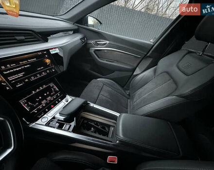 Синий Ауди E-Tron, объемом двигателя 0 л и пробегом 122 тыс. км за 28900 $, фото 11 на Automoto.ua