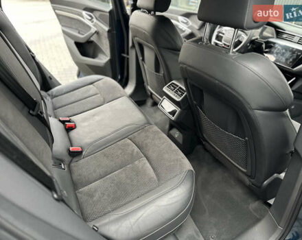 Синий Ауди E-Tron, объемом двигателя 0 л и пробегом 122 тыс. км за 28900 $, фото 19 на Automoto.ua