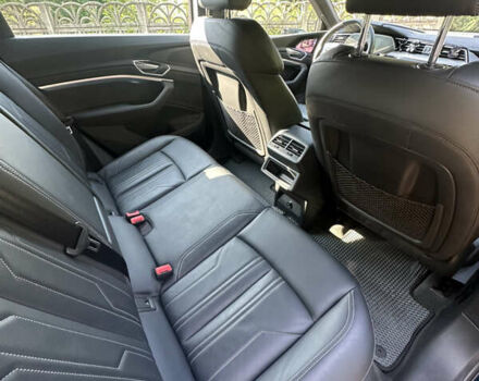 Синий Ауди E-Tron, объемом двигателя 0 л и пробегом 112 тыс. км за 29500 $, фото 23 на Automoto.ua