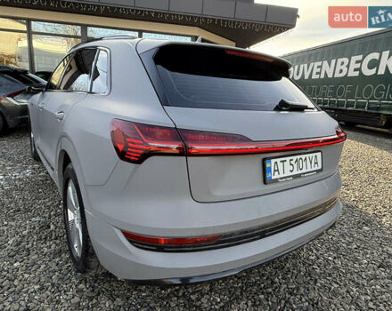 Синий Ауди E-Tron, объемом двигателя 0 л и пробегом 65 тыс. км за 31900 $, фото 57 на Automoto.ua