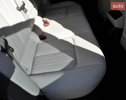 Синий Ауди E-Tron, объемом двигателя 0 л и пробегом 79 тыс. км за 34000 $, фото 60 на Automoto.ua