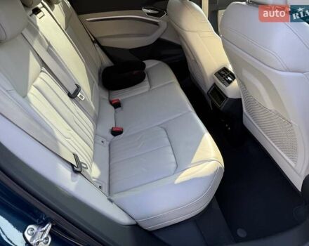 Синій Ауді E-Tron, об'ємом двигуна 0 л та пробігом 56 тис. км за 34000 $, фото 7 на Automoto.ua