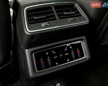 Синий Ауди E-Tron, объемом двигателя 0 л и пробегом 119 тыс. км за 29990 $, фото 41 на Automoto.ua