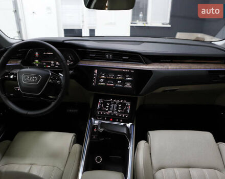 Синий Ауди E-Tron, объемом двигателя 0 л и пробегом 80 тыс. км за 28900 $, фото 130 на Automoto.ua