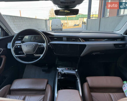 Синій Ауді E-Tron, об'ємом двигуна 0 л та пробігом 226 тис. км за 22999 $, фото 26 на Automoto.ua