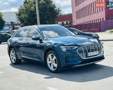 Ауді E-Tron 2019 у Тернополі на Automoto.ua Синій Ауді E-Tron, об'ємом двигуна 0 л та пробігом 200 тис. км за 21700 $, фото 5 на Automoto.ua
