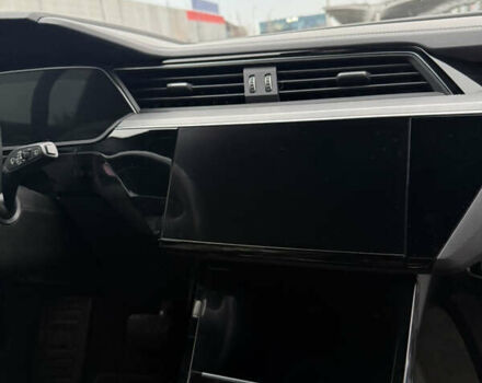 Синій Ауді E-Tron, об'ємом двигуна 0 л та пробігом 149 тис. км за 25500 $, фото 16 на Automoto.ua