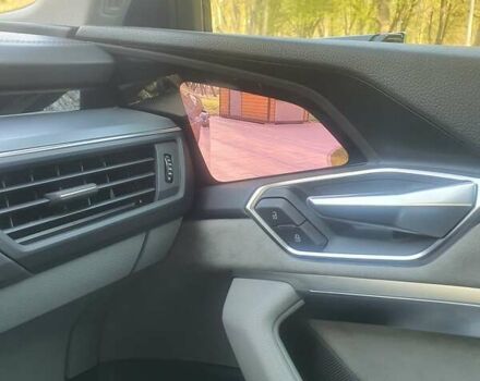 Синий Ауди E-Tron, объемом двигателя 0 л и пробегом 94 тыс. км за 28500 $, фото 52 на Automoto.ua
