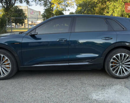 Ауди E-Tron 2019 в Черновцах на Automoto.ua Синий Ауди E-Tron, объемом двигателя 0 л и пробегом 180 тыс. км за 29700 $, фото 2 на Automoto.ua