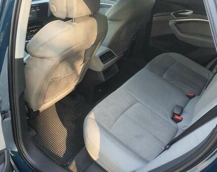 Синий Ауди E-Tron, объемом двигателя 0 л и пробегом 94 тыс. км за 28500 $, фото 57 на Automoto.ua