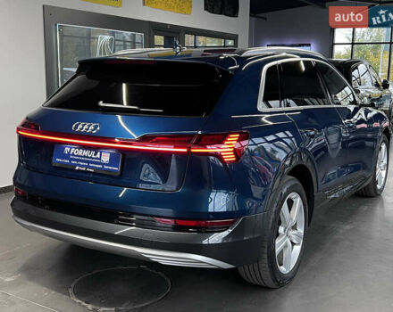 Синий Ауди E-Tron, объемом двигателя 0 л и пробегом 299 тыс. км за 23490 $, фото 21 на Automoto.ua