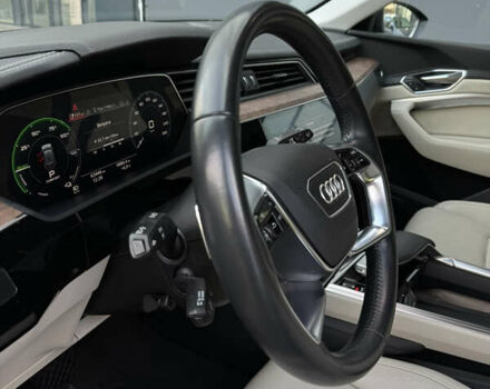 Синий Ауди E-Tron, объемом двигателя 0 л и пробегом 63 тыс. км за 31900 $, фото 20 на Automoto.ua