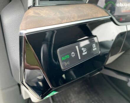 Синий Ауди E-Tron, объемом двигателя 0 л и пробегом 125 тыс. км за 25240 $, фото 18 на Automoto.ua