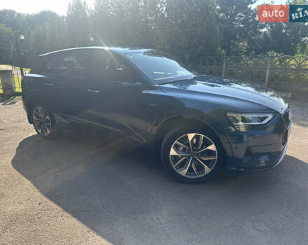 Синий Ауди E-Tron, объемом двигателя 0 л и пробегом 112 тыс. км за 29500 $, фото 7 на Automoto.ua