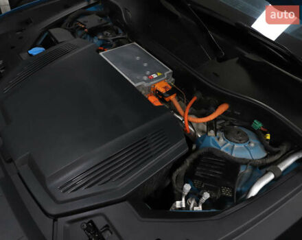 Синий Ауди E-Tron, объемом двигателя 0 л и пробегом 80 тыс. км за 28900 $, фото 137 на Automoto.ua