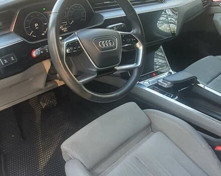 Синий Ауди E-Tron, объемом двигателя 0 л и пробегом 94 тыс. км за 28500 $, фото 20 на Automoto.ua