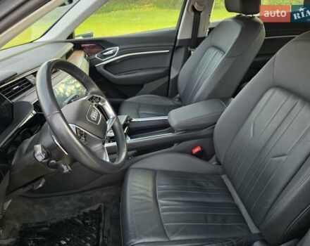 Ауди E-Tron 2019 в Тернополе на Automoto.ua Синий Ауди E-Tron, объемом двигателя 0 л и пробегом 119 тыс. км за 29499 $, фото 34 на Automoto.ua