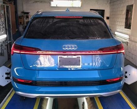 Синий Ауди E-Tron, объемом двигателя 0 л и пробегом 62 тыс. км за 32900 $, фото 19 на Automoto.ua