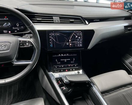 Синий Ауди E-Tron, объемом двигателя 0 л и пробегом 299 тыс. км за 23490 $, фото 42 на Automoto.ua