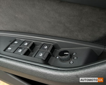 Синий Ауди E-Tron, объемом двигателя 95 л и пробегом 124 тыс. км за 26999 $, фото 16 на Automoto.ua