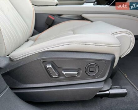 Синий Ауди E-Tron, объемом двигателя 0 л и пробегом 98 тыс. км за 30500 $, фото 35 на Automoto.ua