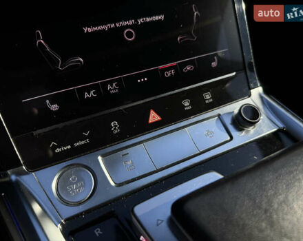 Синий Ауди E-Tron, объемом двигателя 0 л и пробегом 133 тыс. км за 23900 $, фото 68 на Automoto.ua