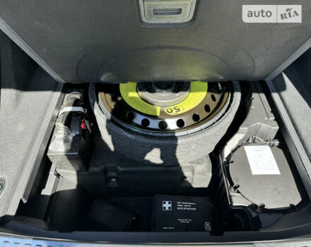 Синий Ауди E-Tron, объемом двигателя 0 л и пробегом 52 тыс. км за 42500 $, фото 24 на Automoto.ua