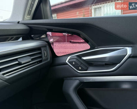 Ауди E-Tron 2019 в Хмельницком на Automoto.ua Синий Ауди E-Tron, объемом двигателя 0 л и пробегом 77 тыс. км за 32527 $, фото 83 на Automoto.ua