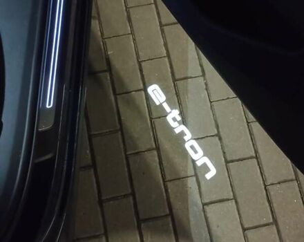 Синий Ауди E-Tron, объемом двигателя 0 л и пробегом 104 тыс. км за 23990 $, фото 13 на Automoto.ua