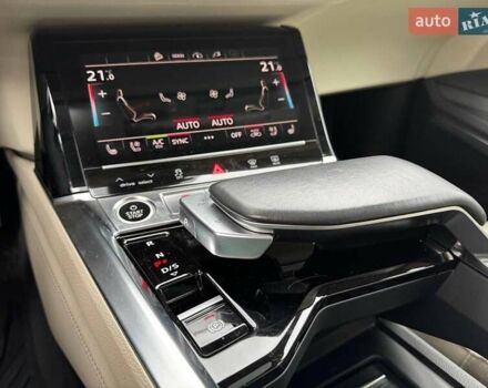 Синий Ауди E-Tron, объемом двигателя 0 л и пробегом 104 тыс. км за 33490 $, фото 28 на Automoto.ua