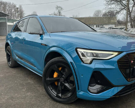 Синий Ауди E-Tron, объемом двигателя 0 л и пробегом 65 тыс. км за 38000 $, фото 4 на Automoto.ua