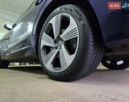 Синий Ауди E-Tron, объемом двигателя 0 л и пробегом 43 тыс. км за 39500 $, фото 86 на Automoto.ua