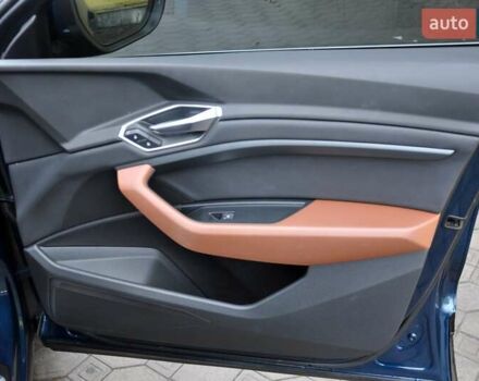 Синий Ауди E-Tron, объемом двигателя 0 л и пробегом 52 тыс. км за 31500 $, фото 29 на Automoto.ua