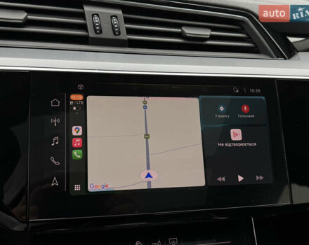 Синий Ауди E-Tron, объемом двигателя 0 л и пробегом 96 тыс. км за 25999 $, фото 69 на Automoto.ua