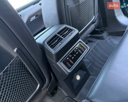 Синій Ауді E-Tron, об'ємом двигуна 0 л та пробігом 170 тис. км за 26499 $, фото 57 на Automoto.ua
