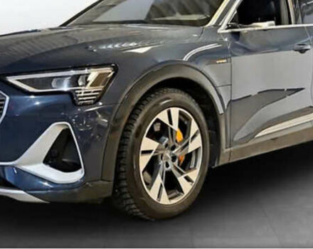 Синий Ауди E-Tron, объемом двигателя 0 л и пробегом 113 тыс. км за 35000 $, фото 45 на Automoto.ua