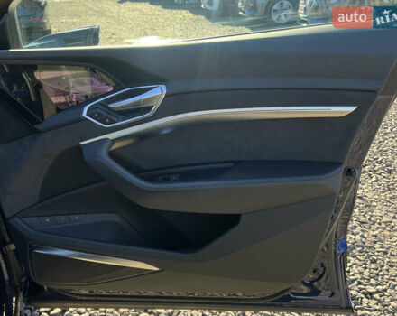 Синий Ауди E-Tron, объемом двигателя 0 л и пробегом 40 тыс. км за 36514 $, фото 59 на Automoto.ua