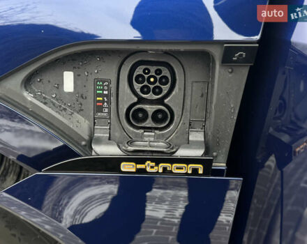 Синий Ауди E-Tron, объемом двигателя 0 л и пробегом 71 тыс. км за 28300 $, фото 27 на Automoto.ua