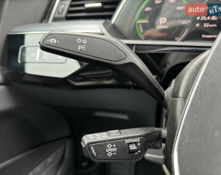 Синий Ауди E-Tron, объемом двигателя 0 л и пробегом 96 тыс. км за 25999 $, фото 65 на Automoto.ua