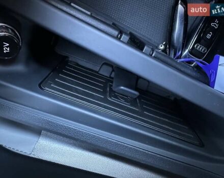 Синій Ауді E-Tron, об'ємом двигуна 0 л та пробігом 47 тис. км за 36500 $, фото 64 на Automoto.ua