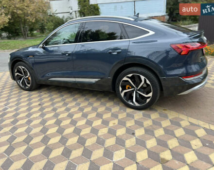 Синий Ауди E-Tron, объемом двигателя 0 л и пробегом 113 тыс. км за 35000 $, фото 5 на Automoto.ua