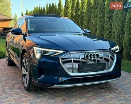 Синій Ауді E-Tron, об'ємом двигуна 0 л та пробігом 47 тис. км за 36500 $, фото 4 на Automoto.ua