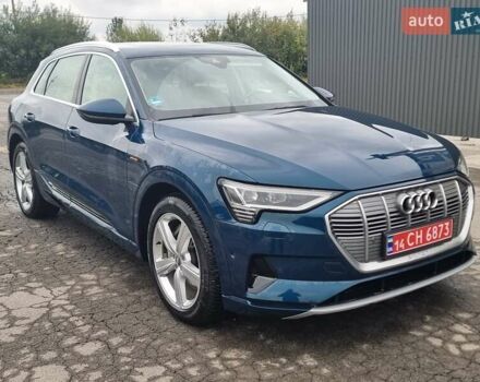 Синий Ауди E-Tron, объемом двигателя 0 л и пробегом 102 тыс. км за 29850 $, фото 2 на Automoto.ua