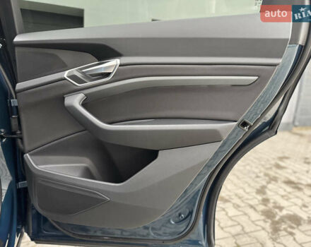 Синій Ауді E-Tron, об'ємом двигуна 0 л та пробігом 140 тис. км за 20900 $, фото 42 на Automoto.ua