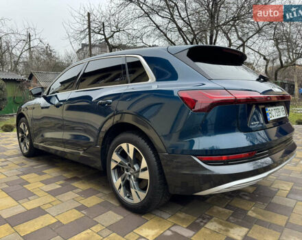 Синий Ауди E-Tron, объемом двигателя 0 л и пробегом 52 тыс. км за 35000 $, фото 1 на Automoto.ua